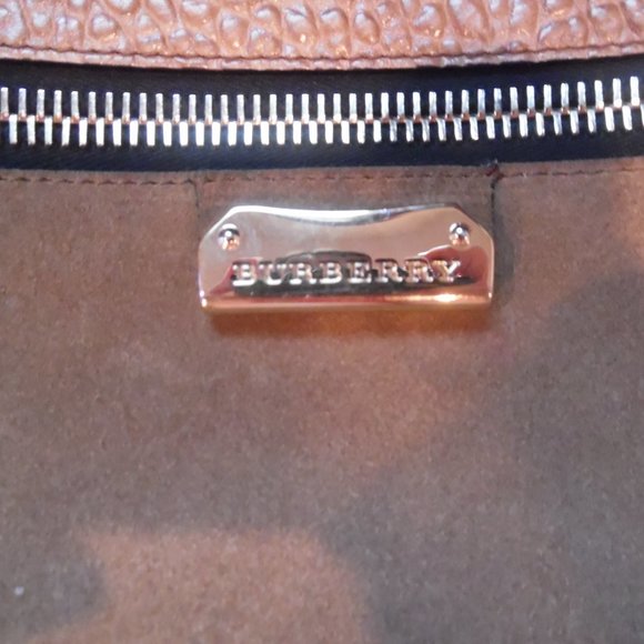 Burberry Suede Pebble Leather Logo Crossbody Zip Envelope Bag Purse - Picture 2 of 16